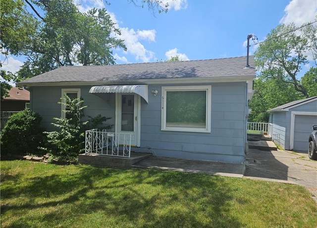 Property at 6114 N Main St, Gladstone, MO 64118, 2 beds, 1 bath