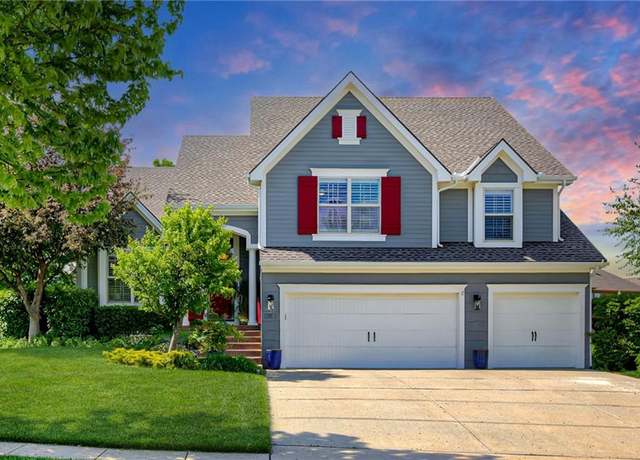 Property at 3604 NE 89th St, Kansas City, MO 64156, 4 beds, 2.5 baths
