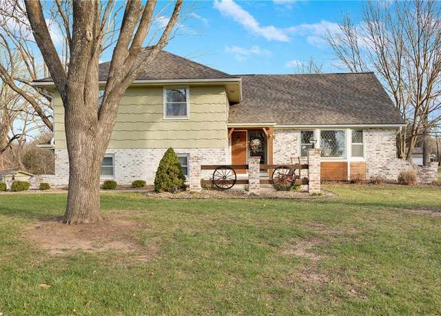 Property at 29908 SE Moreland School Rd, Blue Springs, MO 64014, 4 beds, 2.5 baths