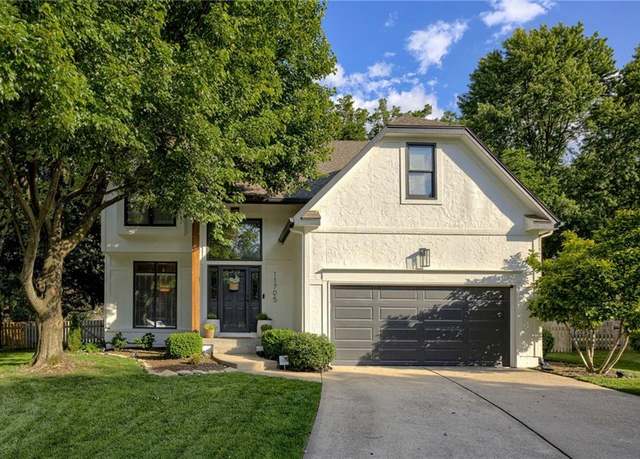 Property at 11705 W 115th St, Overland Park, KS 66210, 3 beds, 3 baths