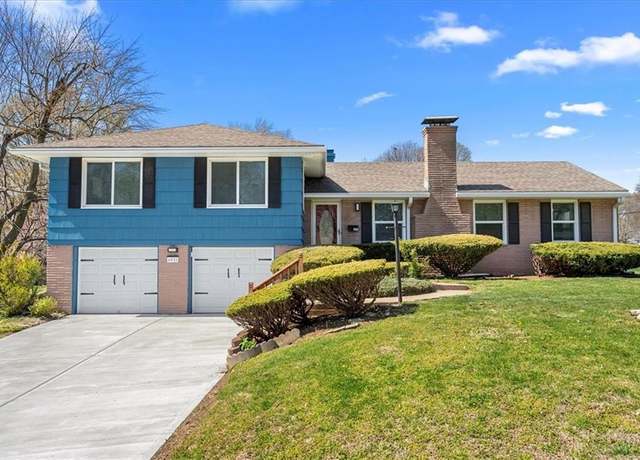 Property at 4932 NE Chouteau Dr, Kansas City, MO 64119, 4 beds, 2.5 baths