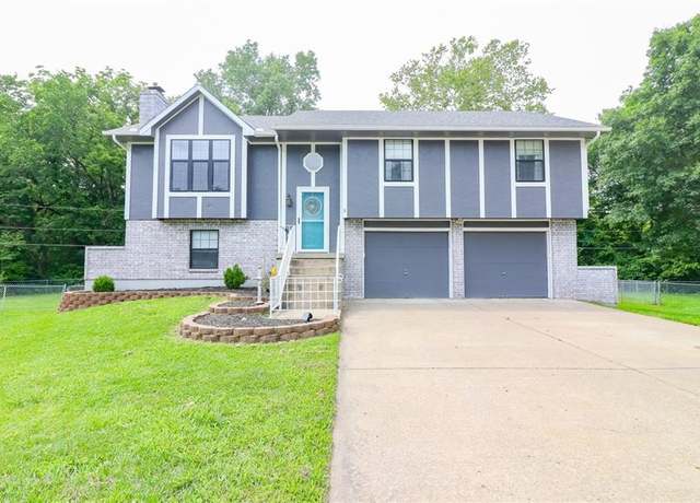 Property at 1314 Cheatham Ct, Warrensburg, MO 64093, 4 beds, 2.5 baths