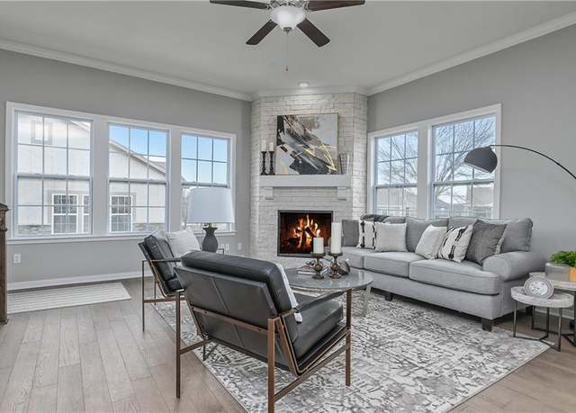 Property at 21746 W 120th Ct #3303, Olathe, KS 66061, 3 beds, 3 baths