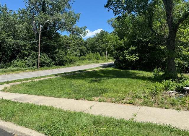 Property at 1800 E 24th St, Kansas City, MO 64127