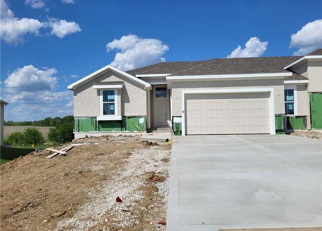 Property at 5005 146th St, Basehor, KS 66007, 2 beds, 2.5 baths