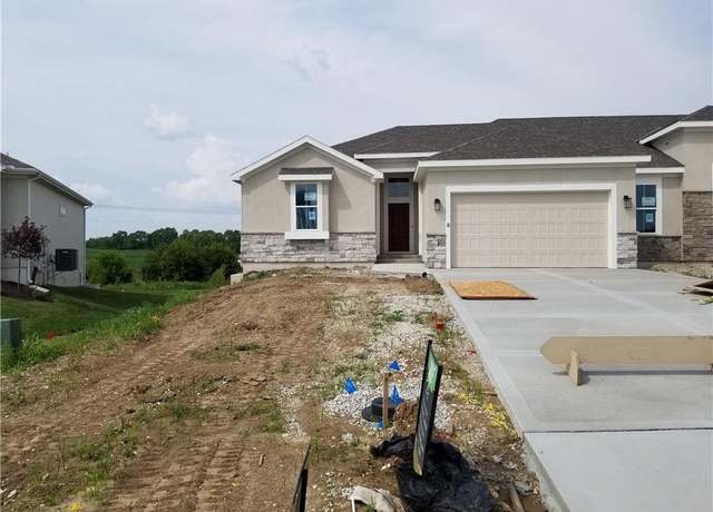 Property at 5005 146th St, Basehor, KS 66007, 2 beds, 2.5 baths
