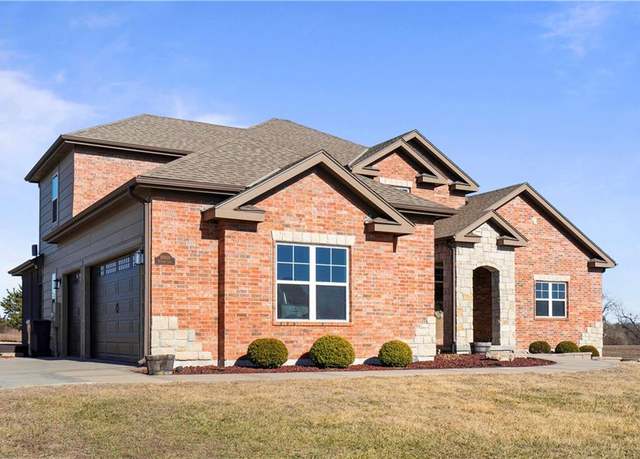Property at 30605 Hideaway Ln, Lee's Summit, MO 64086, 5 beds, 4 baths