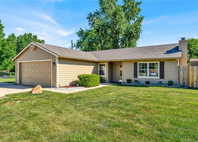 Property at 3713 Sunnybrook Ln, Lawrence, KS 66047, 3 beds, 2 baths