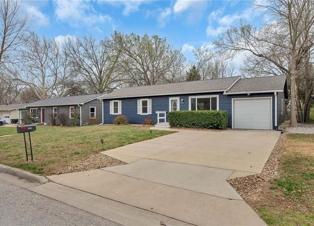 Property at 1615 W 22nd St, Lawrence, KS 66046, 3 beds, 2 baths