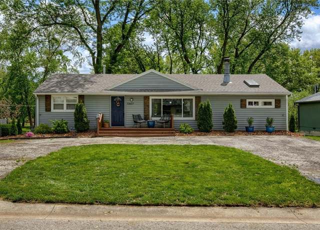 Property at 10607 W 57th Ter, Shawnee, KS 66203, 4 beds, 2 baths