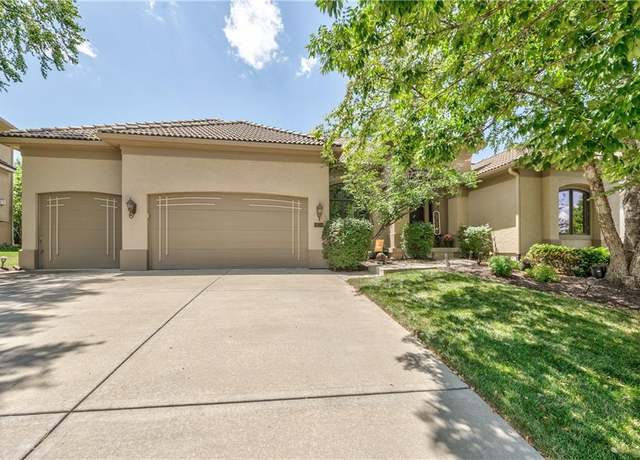 Property at 9638 Zarda Dr, Lenexa, KS 66227, 5 beds, 5 baths