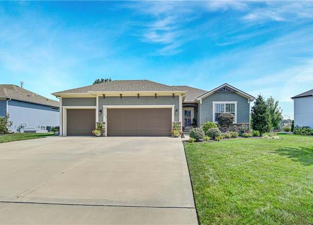 Property at 25110 W 147th Ct, Olathe, KS 66061, 4 beds, 3 baths