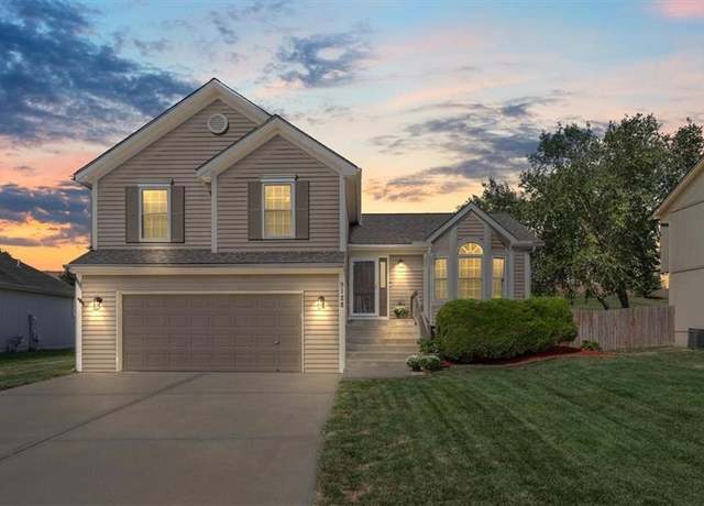 Property at 9128 N Mulberry Ave, Kansas City, MO 64155, 3 beds, 2 baths