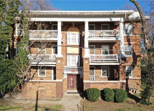 Property at 3803 Pennsylvania Ave Unit 2S, Kansas City, MO 64111, 2 beds, 1 bath