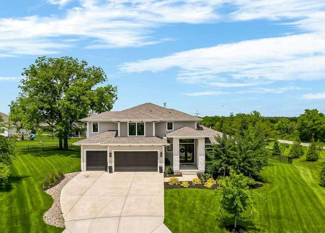 Property at 10300 W 174th St, Overland Park, KS 66221, 5 beds, 6.5 baths