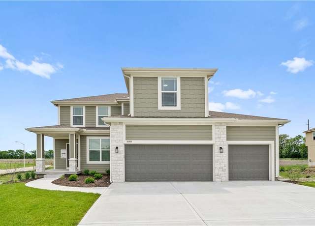 Property at 18991 W 169th Pl, Olathe, KS 66062, 4 beds, 3.5 baths