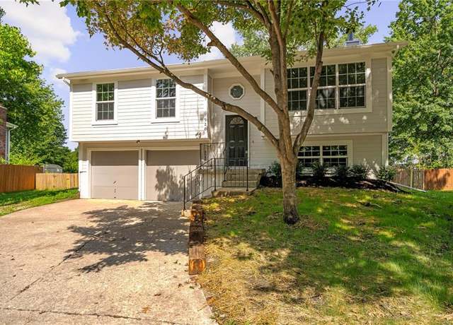 Property at 520 N Cedar St, Gardner, KS 66030, 3 beds, 1.5 baths