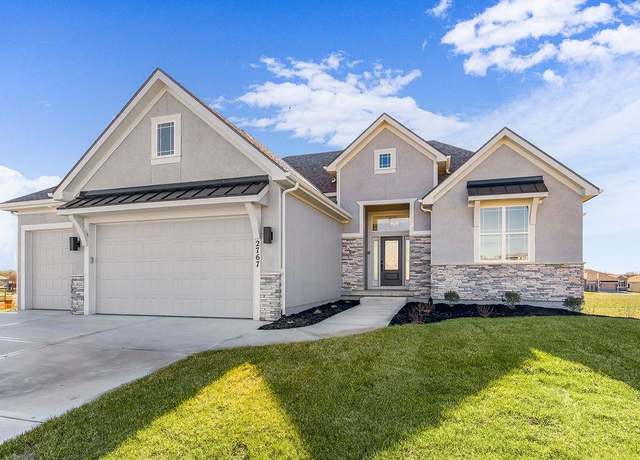 Property at 10755 Genesis Dr, Parkville, MO 64152, 4 beds, 3 baths