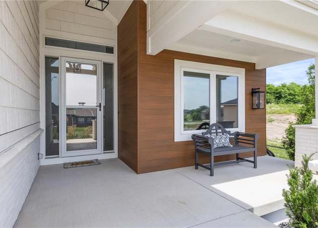 Property at 1128 Hillswick Ln, Raymore, MO 64083, 4 beds, 3 baths