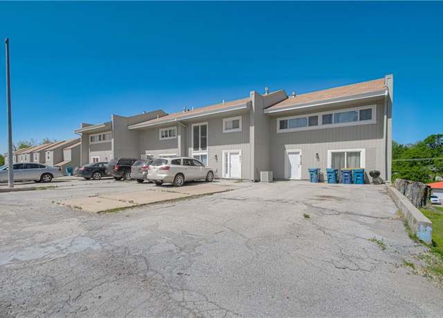 Property at 627 N Gallatin St, Liberty, MO 64068