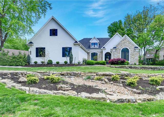 Property at 17045 S Highland Ridge Dr, Loch Lloyd, MO 64012, 4 beds, 4.5 baths