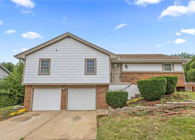 Property at 11704 Bristol Ave, Kansas City, MO 64134, 3 beds, 2.5 baths