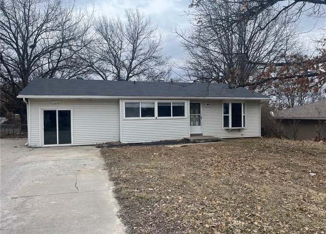 Property at 5 SE 240th Rd, Warrensburg, MO 64093, 3 beds, 1 bath