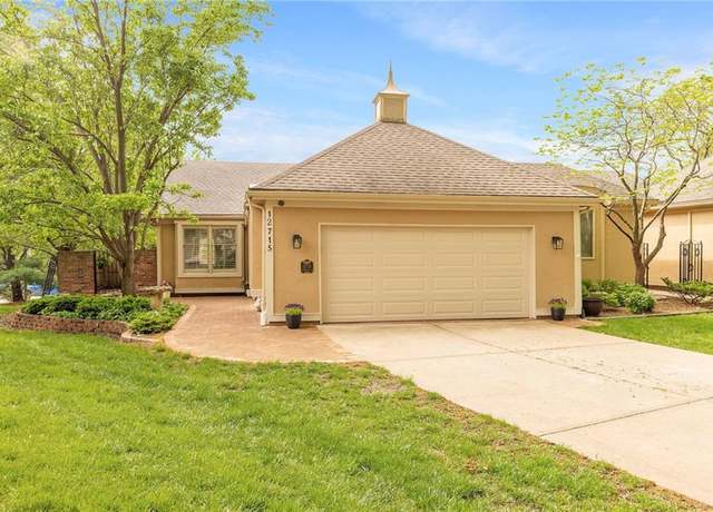 Property at 12715 Cambridge Ln, Leawood, KS 66209, 3 beds, 3 baths