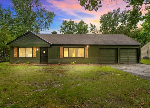 Property at 2411 W 77th St, Prairie Village, KS 66208, 2 beds, 1.5 baths