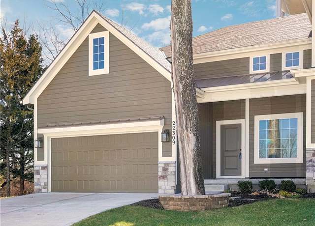 Property at 22309 W 76th St, Shawnee, KS 66227, 4 beds, 3 baths