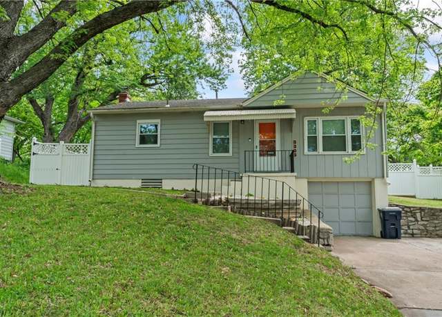 Property at 3209 N Garfield Ave, North Kansas City, MO 64116, 3 beds, 1.5 baths