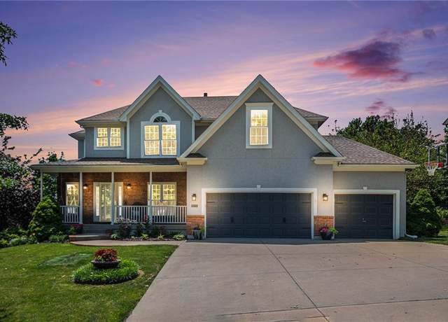 Property at 9212 N Manning Ave, Kansas City, MO 64157, 5 beds, 4.5 baths
