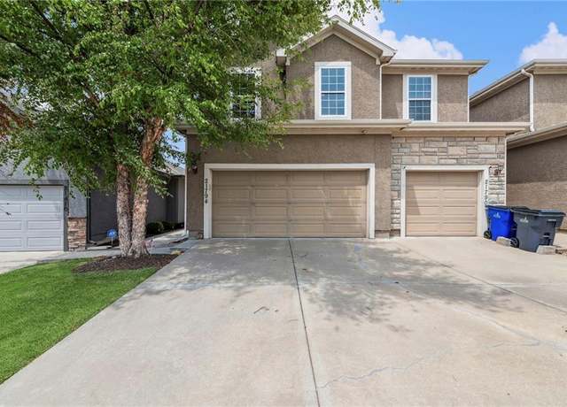 Property at 21794 W 123rd Ter, Olathe, KS 66061, 3 beds, 2.5 baths