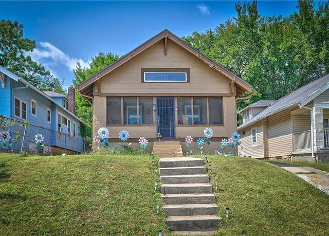 Property at 4216 College Ave, Kansas City, MO 64130, 3 beds, 2 baths