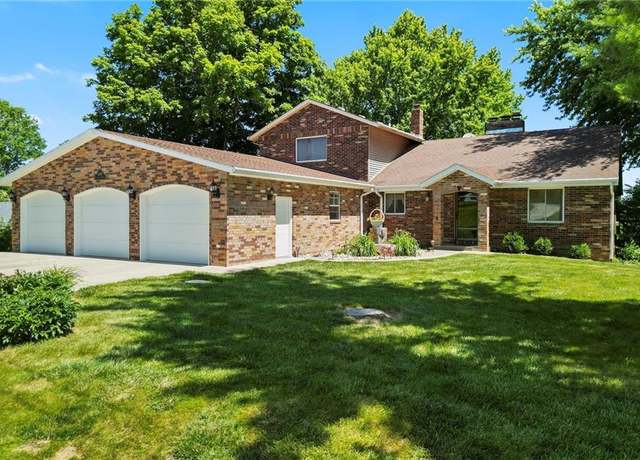Property at 1600 Golf Club Dr, Richmond, MO 64085, 3 beds, 3.5 baths