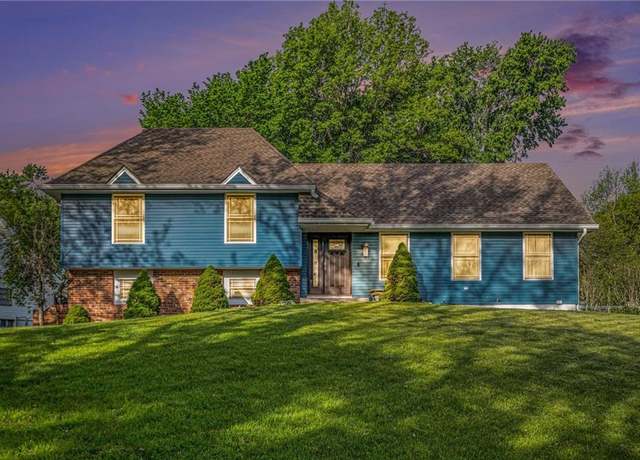 Property at 9708 N Campbell Dr, Kansas City, MO 64155, 4 beds, 2 baths