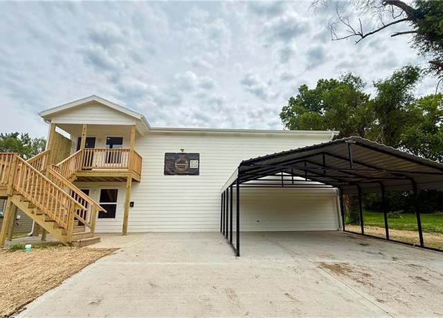 Property at 719 E Culton St, Warrensburg, MO 64093, 6 beds