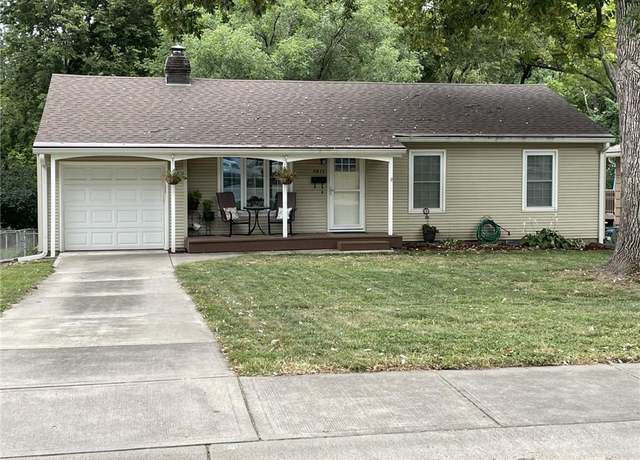Property at 5911 W 75th Ter, Prairie Village, KS 66208, 3 beds, 1.5 baths