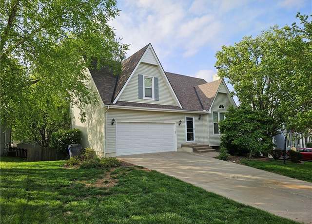 Property at 21320 W 123rd Ct, Olathe, KS 66061, 3 beds, 2.5 baths