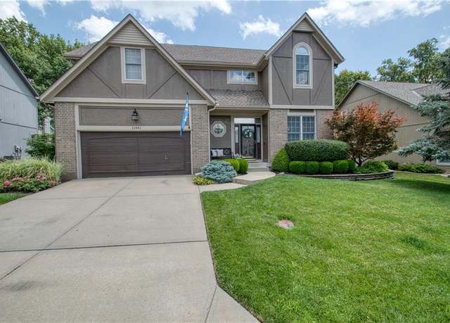 Property at 11441 King Ln, Overland Park, KS 66210, 4 beds, 2.5 baths