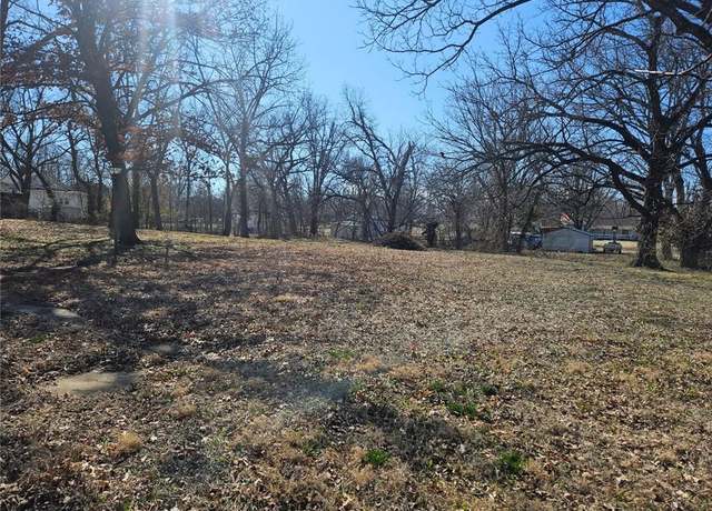 Property at 124 N Grant St, Fort Scott, KS 66701