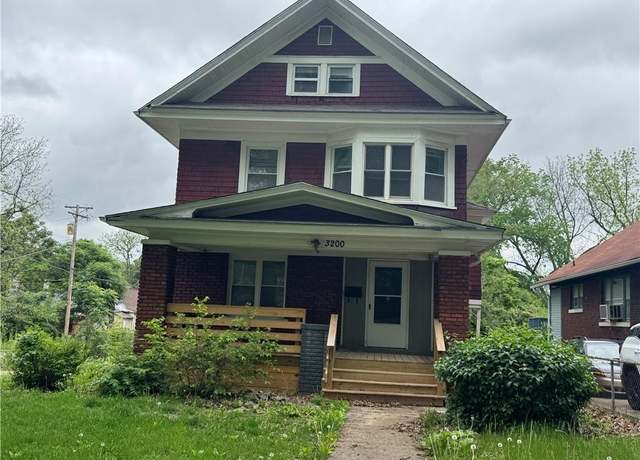 Property at 3200 Lockridge St, Kansas City, MO 64128, 5 beds, 1.5 baths