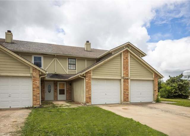Property at 706 Cedar Dr Unit C, Warrensburg, MO 64093, 2 beds, 1.5 baths