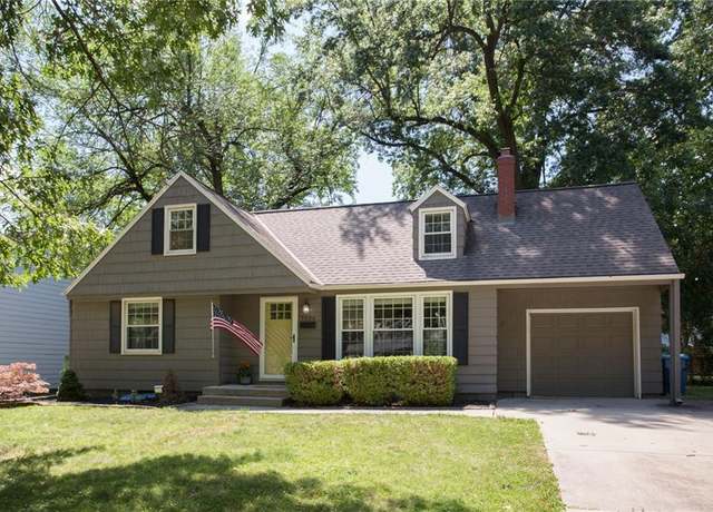 Property at 7236 Roe Ave, Prairie Village, KS 66208, 4 beds, 2 baths