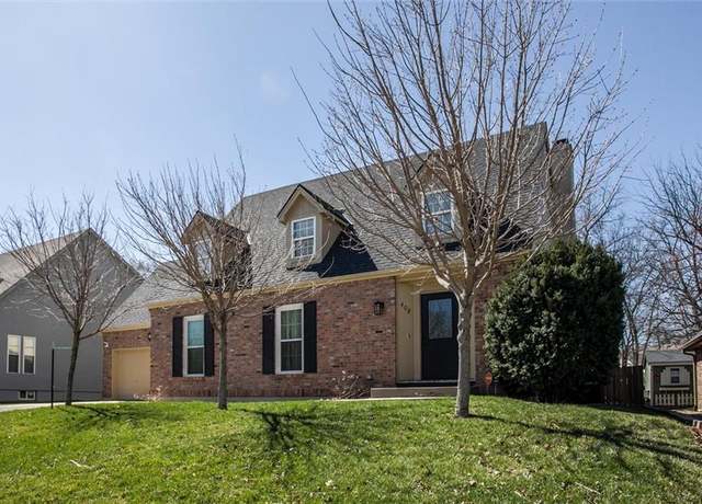 Property at 408 Broad St, Independence, MO 64050, 3 beds, 2.5 baths