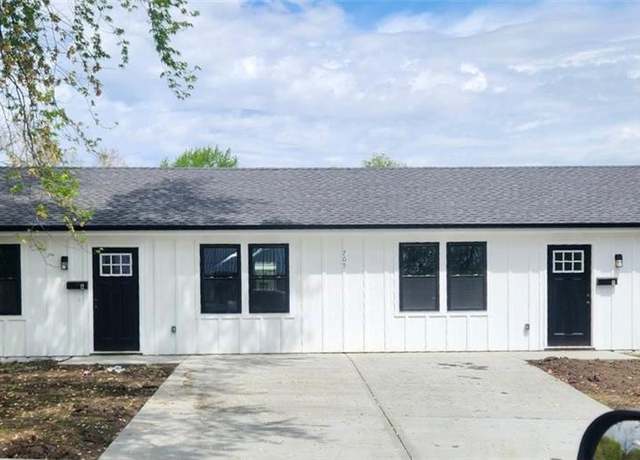 Property at 705 W Pleasant St, Odessa, MO 64076, 2 baths