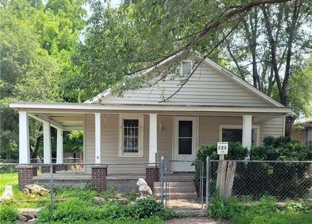 Property at 723 S Mill St, Kansas City, KS 66105, 3 beds, 1 bath