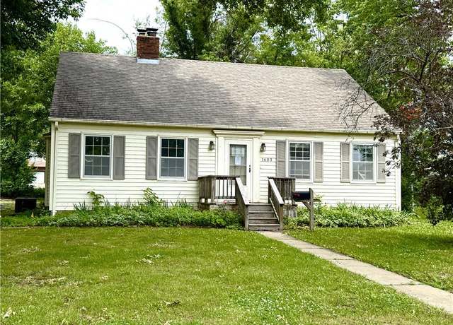 Property at 1603 Webster St, Chillicothe, MO 64601, 3 beds, 1.5 baths
