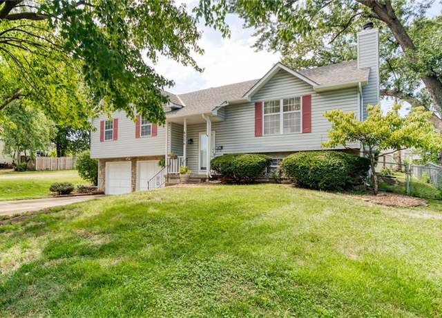 Property at 8326 Central St, Kansas City, MO MO, 3 beds, 3 baths