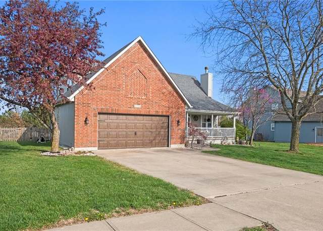 Property at 1714 Remington St, Pleasant Hill, MO 64080, 3 beds, 2.5 baths